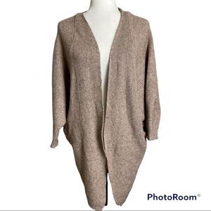 DO everything in love open front bat winged cardigan one size